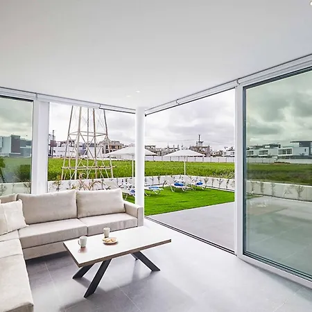 Villa Blue 15 *